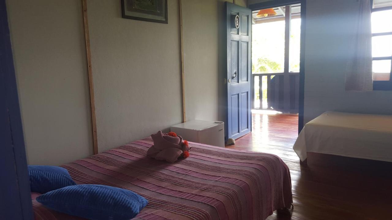 Hotel Los Mangos モンテスマ エクステリア 写真