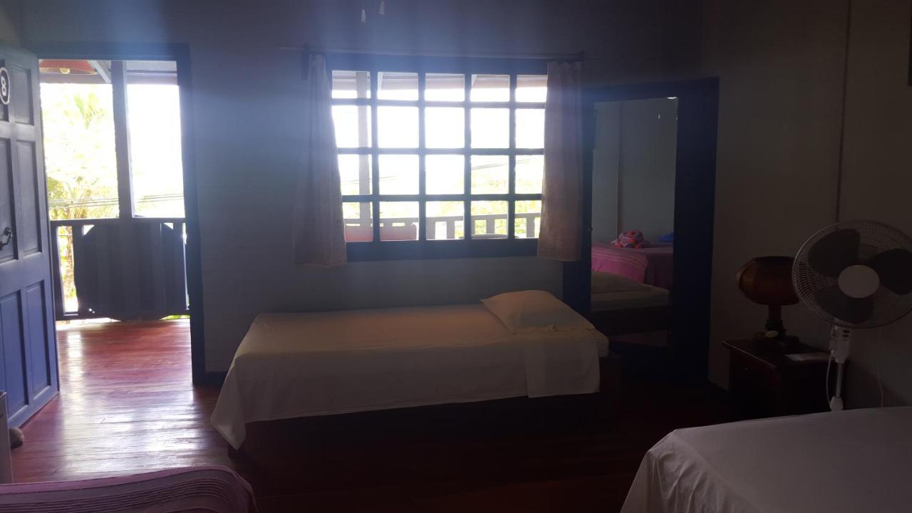 Hotel Los Mangos モンテスマ エクステリア 写真