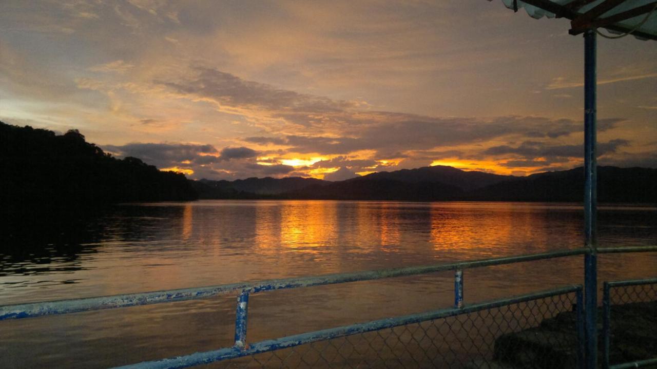 Hotel Los Mangos モンテスマ エクステリア 写真
